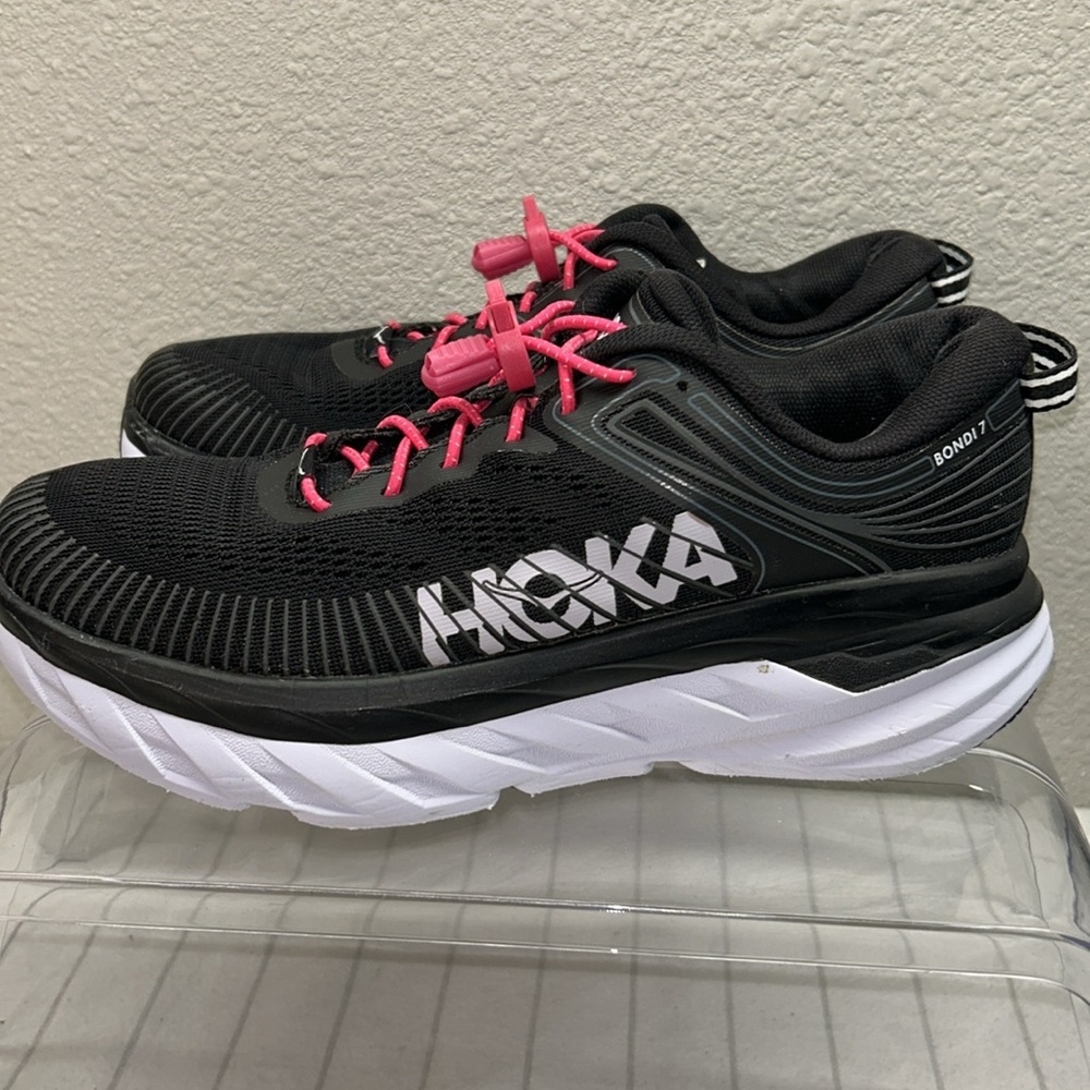Hoka One One W Bondi 7 Women's Size 7.5 Black/White Running Shoes -  Used - Picture 4 of 10